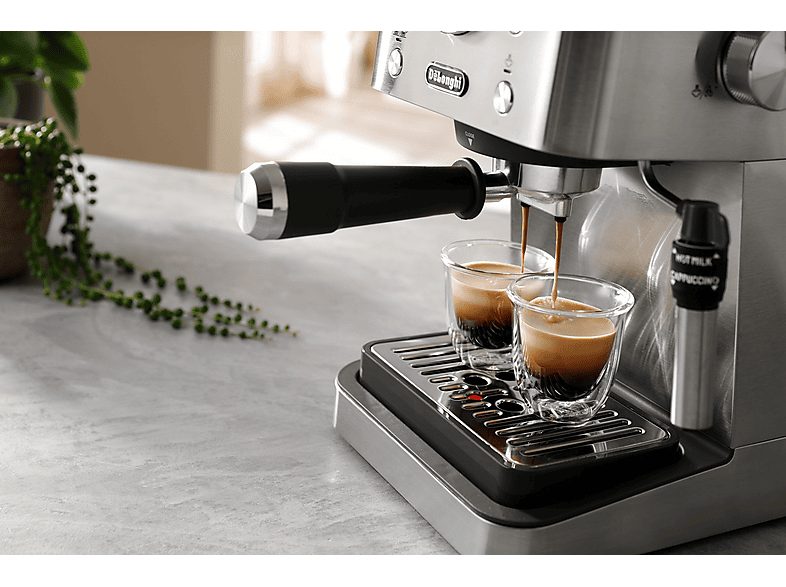 1:cafetera-express-delonghi-linea-classic-15-bar-1350-w-2-tazas-negro-acero-inoxidable-1.jpg|2:cafetera-express-delonghi-linea-classic-15-bar-1350-w-2-tazas-negro-acero-inoxidable-2.jpg|3:cafetera-express-delonghi-linea-classic-15-bar-1350-w-2-tazas-negro