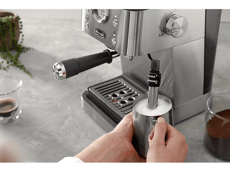 1:cafetera-express-delonghi-linea-classic-15-bar-1350-w-2-tazas-negro-acero-inoxidable-1.jpg|2:cafetera-express-delonghi-linea-classic-15-bar-1350-w-2-tazas-negro-acero-inoxidable-2.jpg|3:cafetera-express-delonghi-linea-classic-15-bar-1350-w-2-tazas-negro