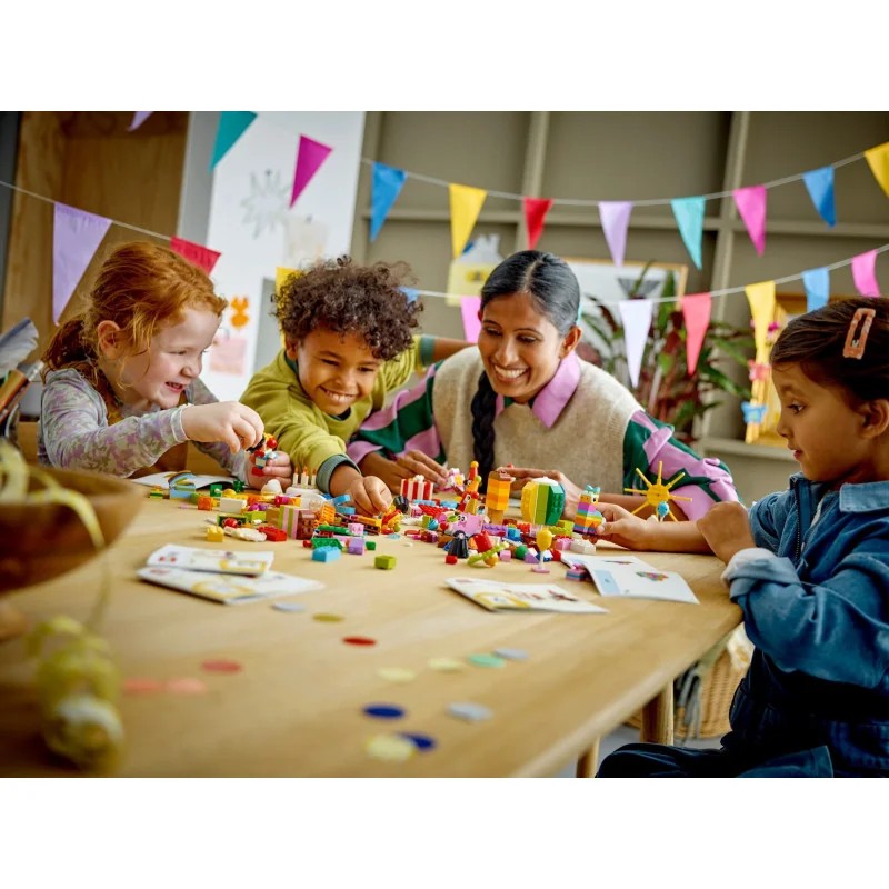 1:lego-11029-caja-creativa-fiesta-1.jpg|2:lego-11029-caja-creativa-fiesta-2.jpg|3:lego-11029-caja-creativa-fiesta-3.jpg|4:lego-11029-caja-creativa-fiesta-4.jpg|5:lego-11029-caja-creativa-fiesta-5.jpg|6:lego-11029-caja-creativa-fiesta-6.jpg|7:lego-11029-ca